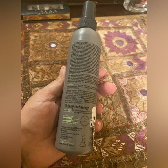 Styling spray - Picture 5 of 7